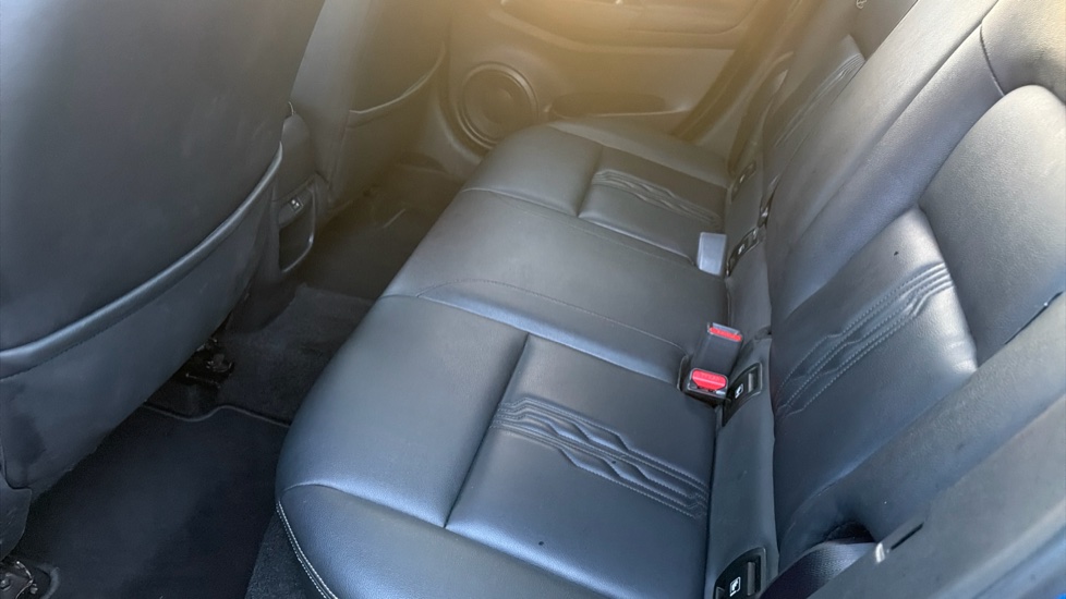 Nissan Juke 1.0 DiG-T 114 Tekna 5dr Petrol Hatchback - Image 16