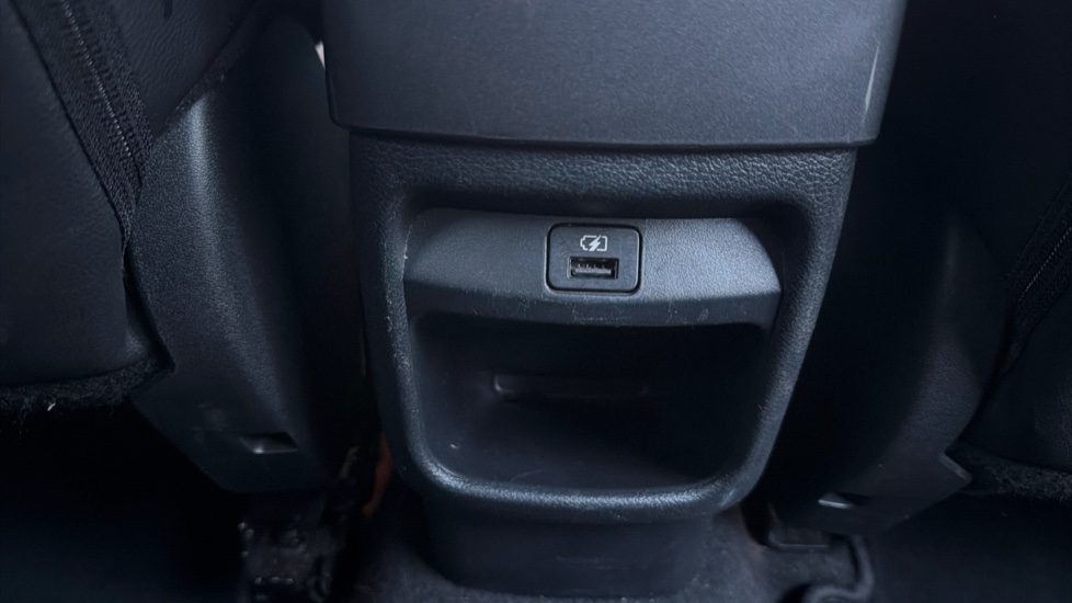 Nissan Juke 1.0 DiG-T 114 Tekna 5dr Petrol Hatchback - Image 29