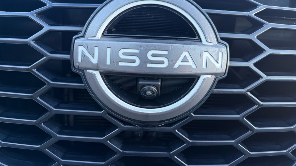 Nissan Juke 1.0 DiG-T 114 Tekna 5dr Petrol Hatchback - Image 31