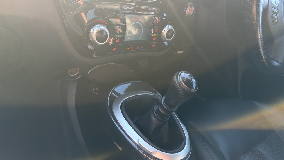 Nissan Juke 1.5 dCi Tekna 5dr Diesel Hatchback - Image 13