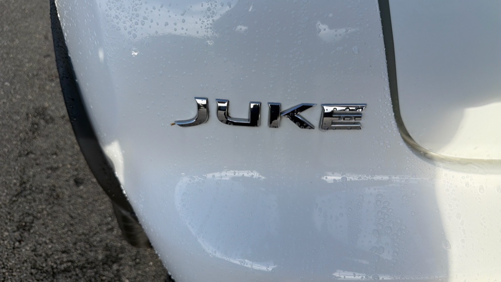 Nissan Juke 1.5 dCi Tekna 5dr Diesel Hatchback - Image 21