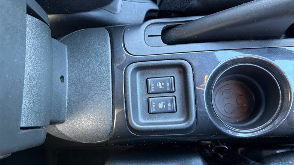 Nissan Juke 1.5 dCi Tekna 5dr Diesel Hatchback - Image 32