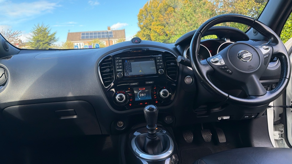 Nissan Juke 1.5 dCi Tekna 5dr Diesel Hatchback - Image 35