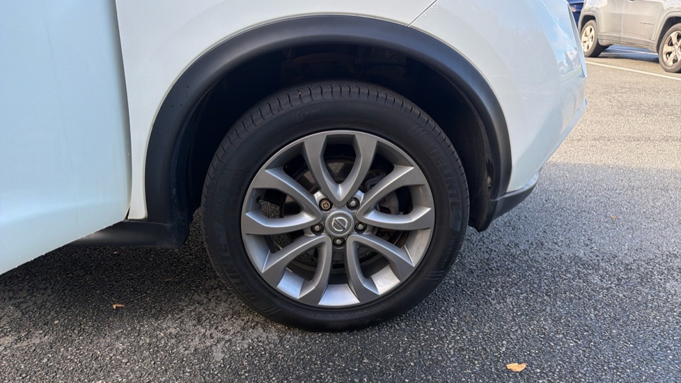 Nissan Juke 1.5 dCi Tekna 5dr Diesel Hatchback - Image 38