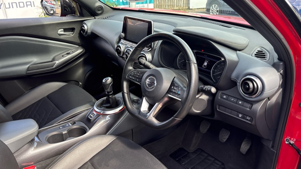 Nissan Juke 1.0 DiG-T 114 Tekna 5dr Petrol Hatchback - Image 11
