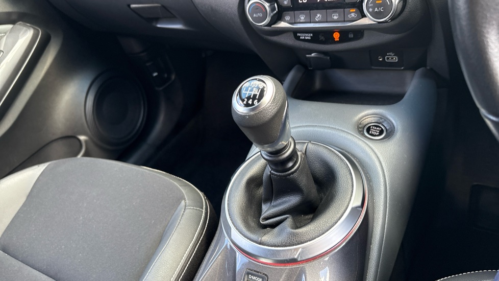 Nissan Juke 1.0 DiG-T 114 Tekna 5dr Petrol Hatchback - Image 13