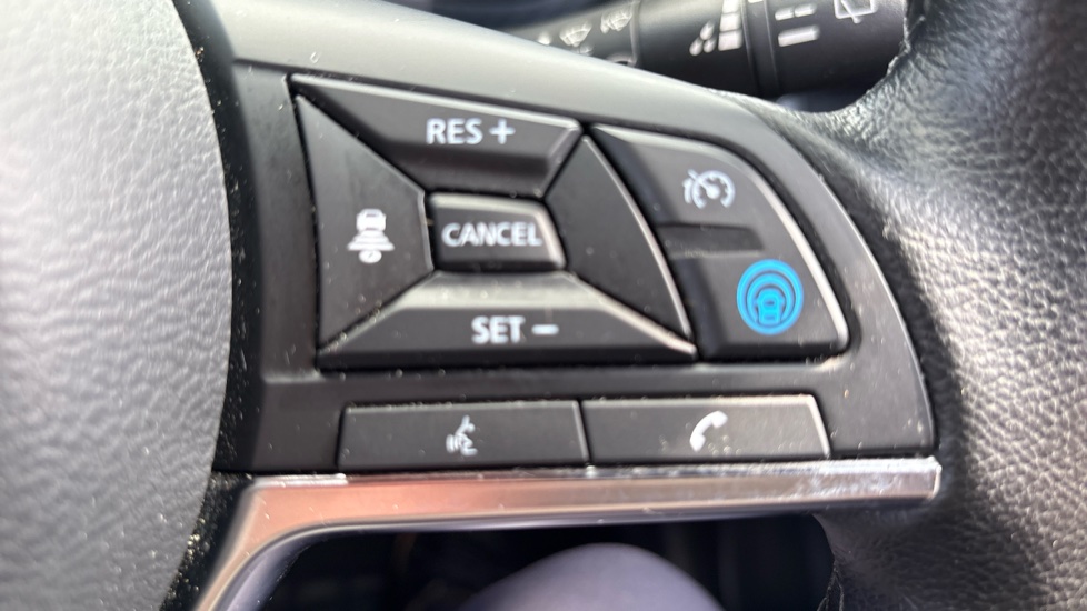 Nissan Juke 1.0 DiG-T 114 Tekna 5dr Petrol Hatchback - Image 24