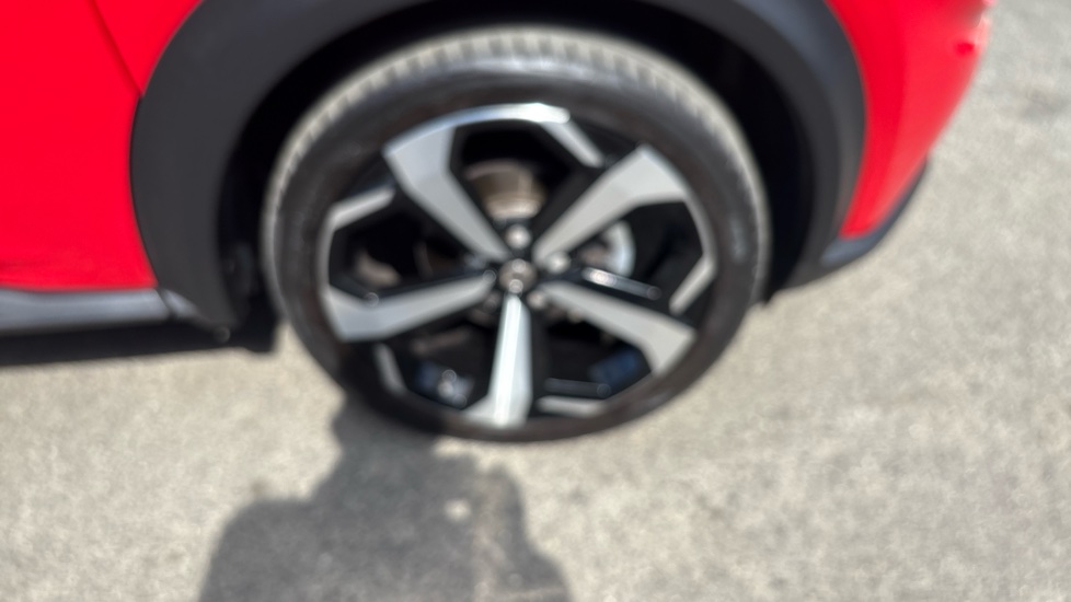 Nissan Juke 1.0 DiG-T 114 Tekna 5dr Petrol Hatchback - Image 37