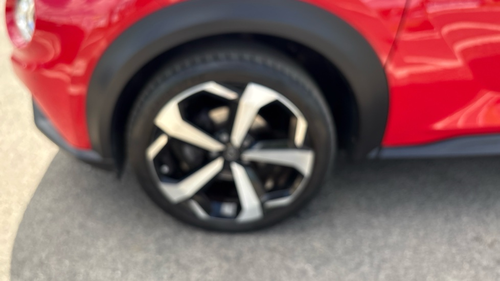 Nissan Juke 1.0 DiG-T 114 Tekna 5dr Petrol Hatchback - Image 38