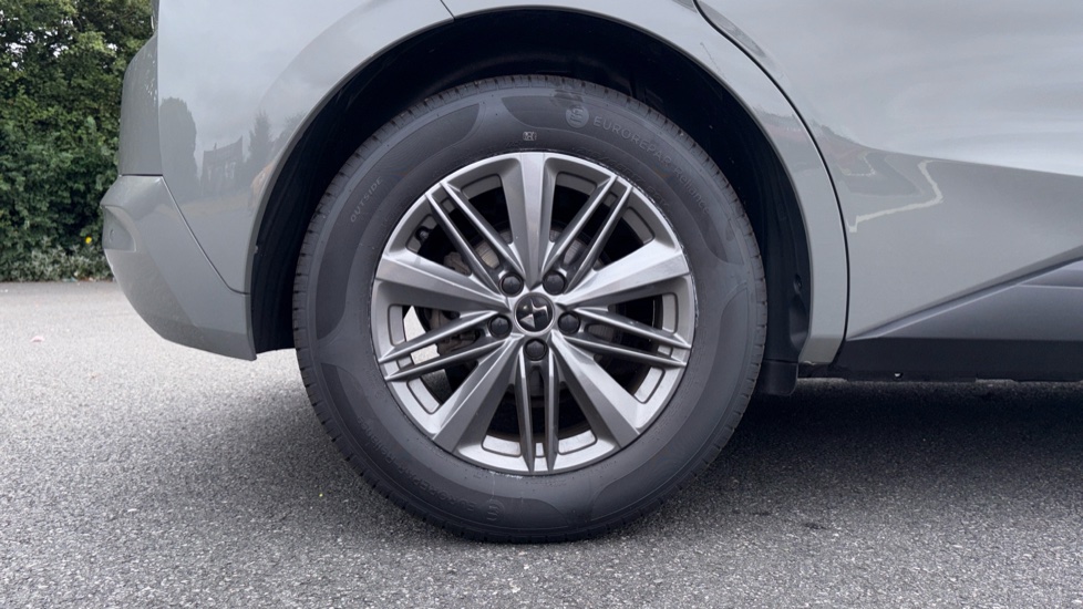 DS 4 1.2 PureTech Bastille 5dr EAT8 Petrol Hatchback - Image 7