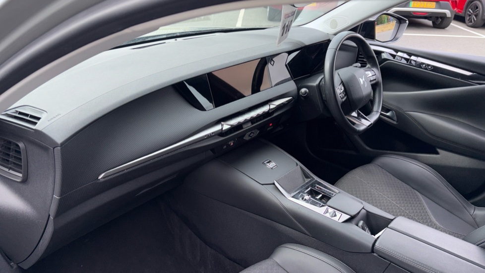 DS 4 1.2 PureTech Bastille 5dr EAT8 Petrol Hatchback - Image 9
