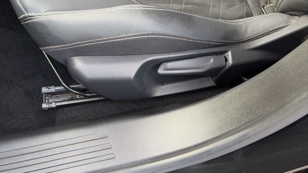 Vauxhall Mokka 1.2 Turbo 136 Ultimate 5dr Petrol Hatchback - Image 31