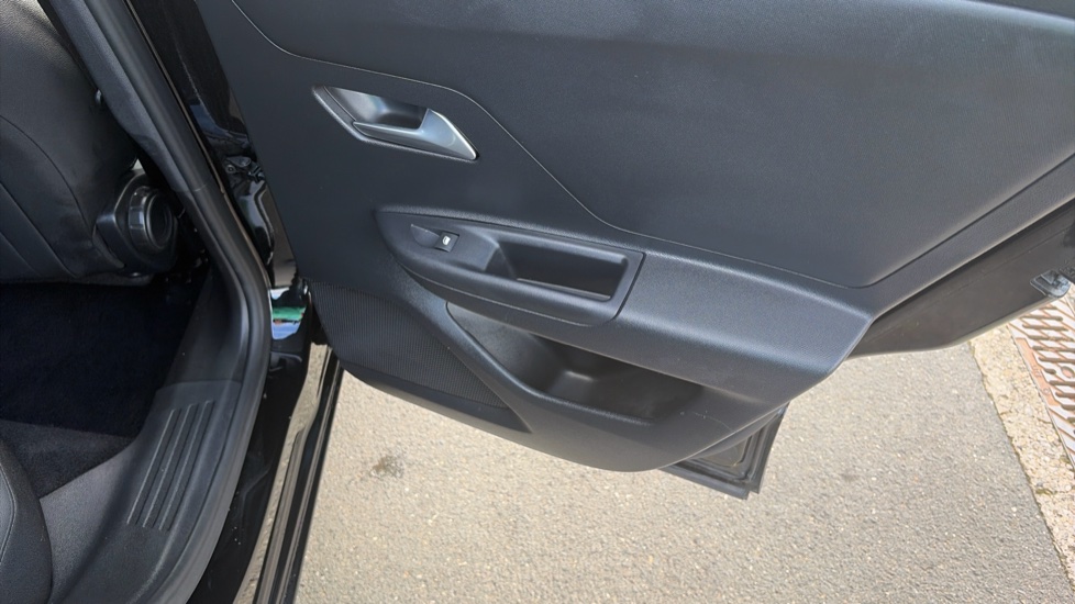 Vauxhall Mokka 1.2 Turbo 136 Ultimate 5dr Petrol Hatchback - Image 40