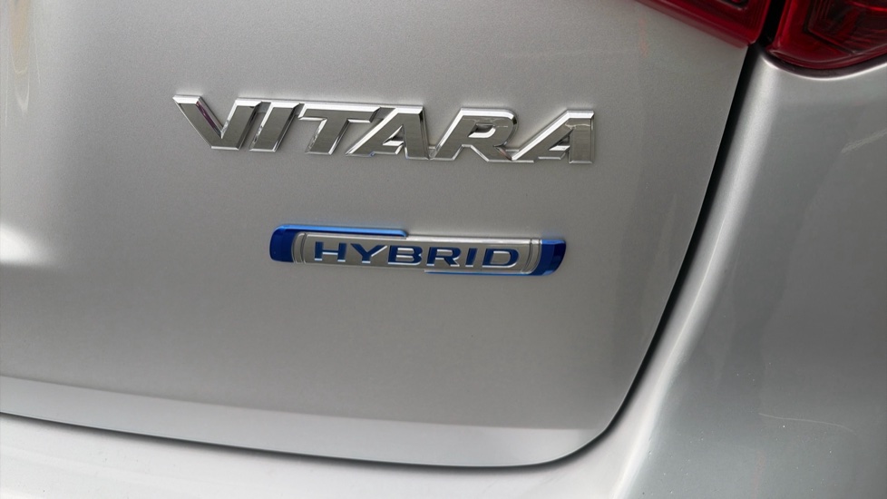 Suzuki Vitara 1.4 Boosterjet 48V Hybrid SZ-T 5dr Petrol Estate - Image 21