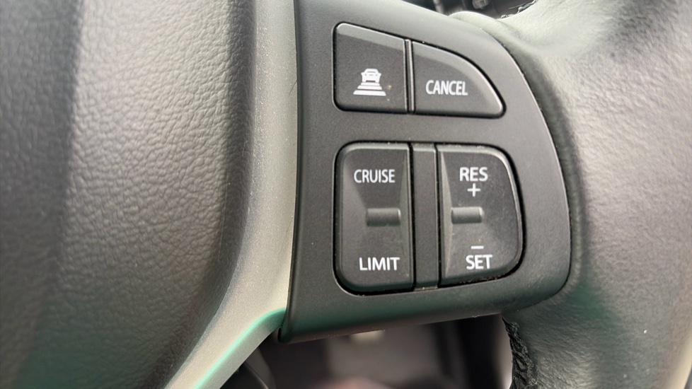 Suzuki Vitara 1.4 Boosterjet 48V Hybrid SZ-T 5dr Petrol Estate - Image 30