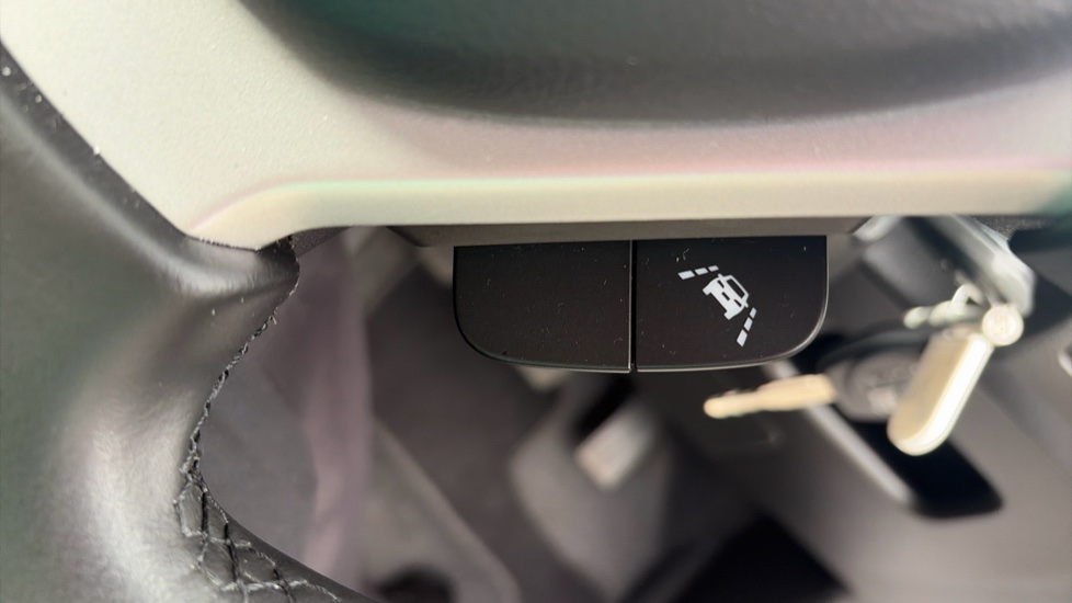 Suzuki Vitara 1.4 Boosterjet 48V Hybrid SZ-T 5dr Petrol Estate - Image 33