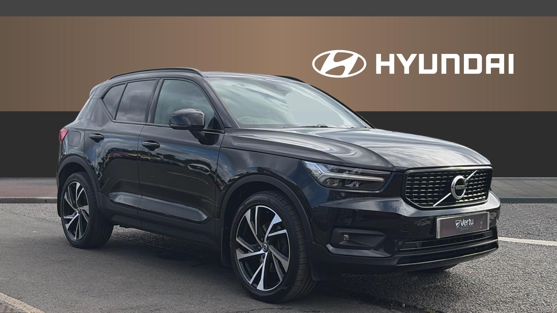 Volvo XC40 listing photo