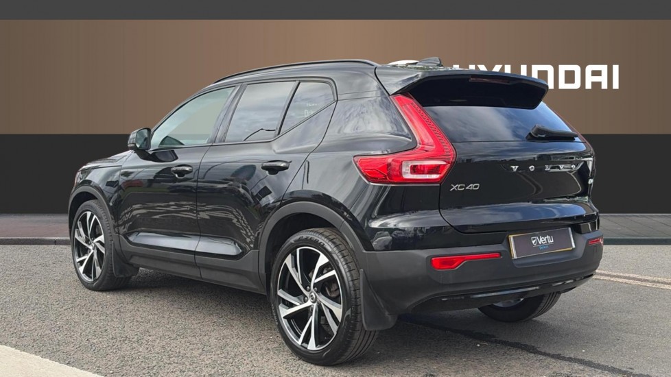 Volvo XC40 2.0 B4P R DESIGN Pro 5dr Auto Petrol Estate - Image 2