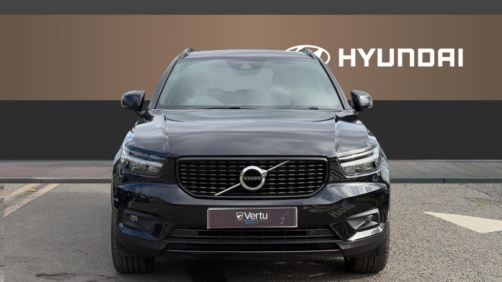 Volvo XC40 2.0 B4P R DESIGN Pro 5dr Auto Petrol Estate - Image 3