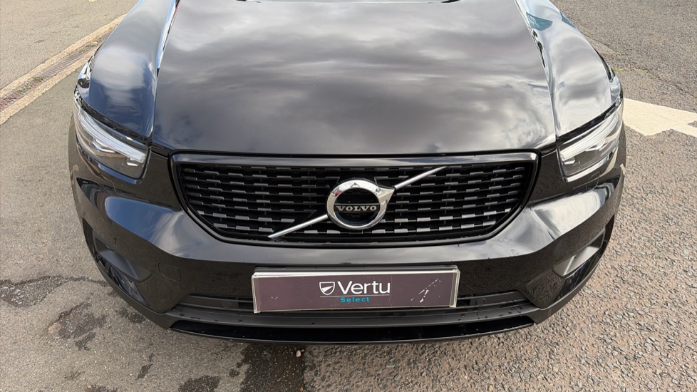 Volvo XC40 2.0 B4P R DESIGN Pro 5dr Auto Petrol Estate - Image 8