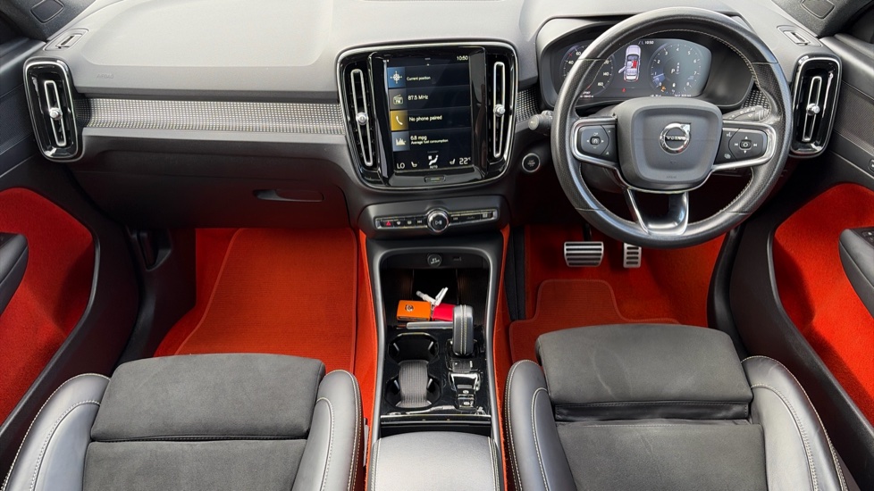 Volvo XC40 2.0 B4P R DESIGN Pro 5dr Auto Petrol Estate - Image 10