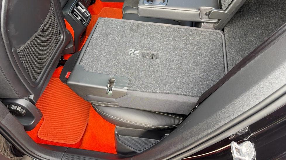 Volvo XC40 2.0 B4P R DESIGN Pro 5dr Auto Petrol Estate - Image 34