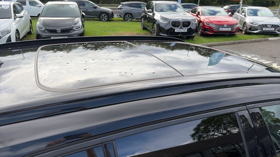 Volvo XC40 2.0 B4P R DESIGN Pro 5dr Auto Petrol Estate - Image 40