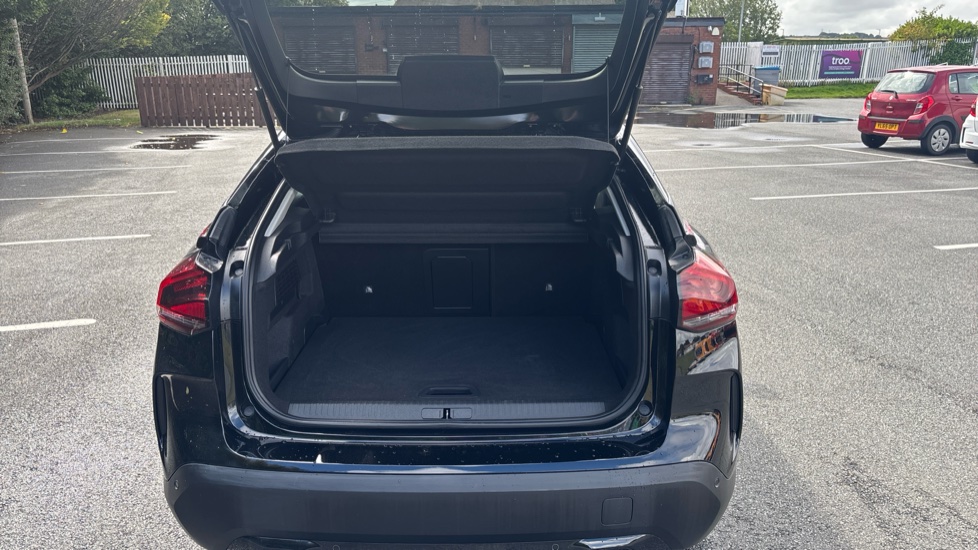Citroen C4 100kW E-series 50kWh 5dr Auto Electric Hatchback - Image 4
