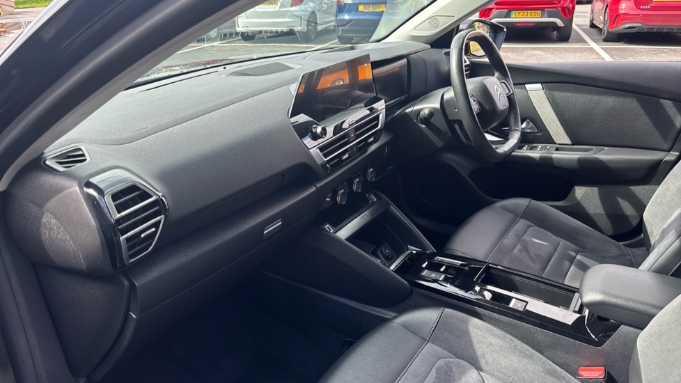 Citroen C4 100kW E-series 50kWh 5dr Auto Electric Hatchback - Image 9