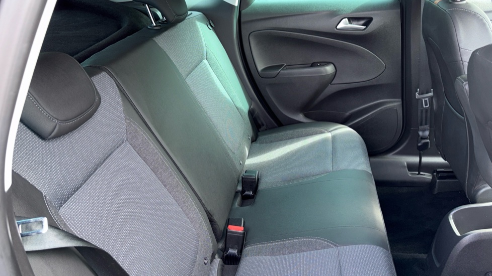 Vauxhall Crossland 1.2 Elite Nav 5dr Petrol Hatchback - Image 16