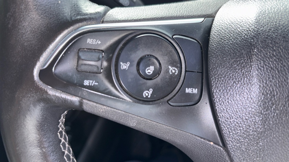 Vauxhall Crossland 1.2 Elite Nav 5dr Petrol Hatchback - Image 23