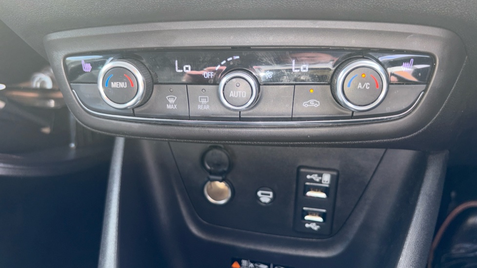 Vauxhall Crossland 1.2 Elite Nav 5dr Petrol Hatchback - Image 29