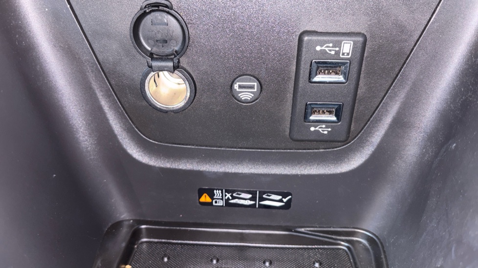Vauxhall Crossland 1.2 Elite Nav 5dr Petrol Hatchback - Image 35