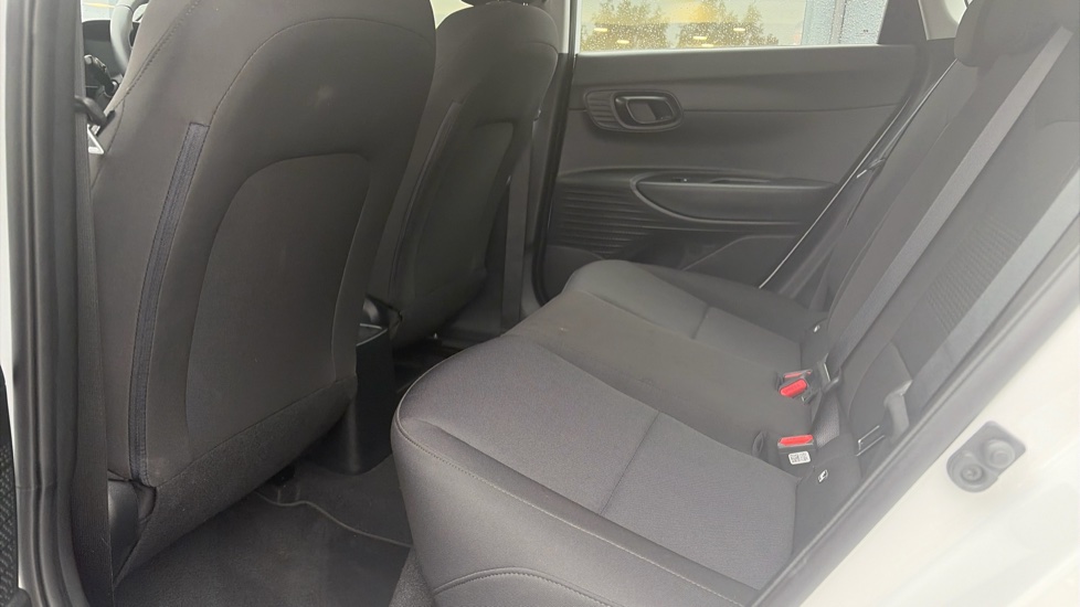 Hyundai i20 1.0T GDi Advance [Nav] 5dr Petrol Hatchback - Image 16