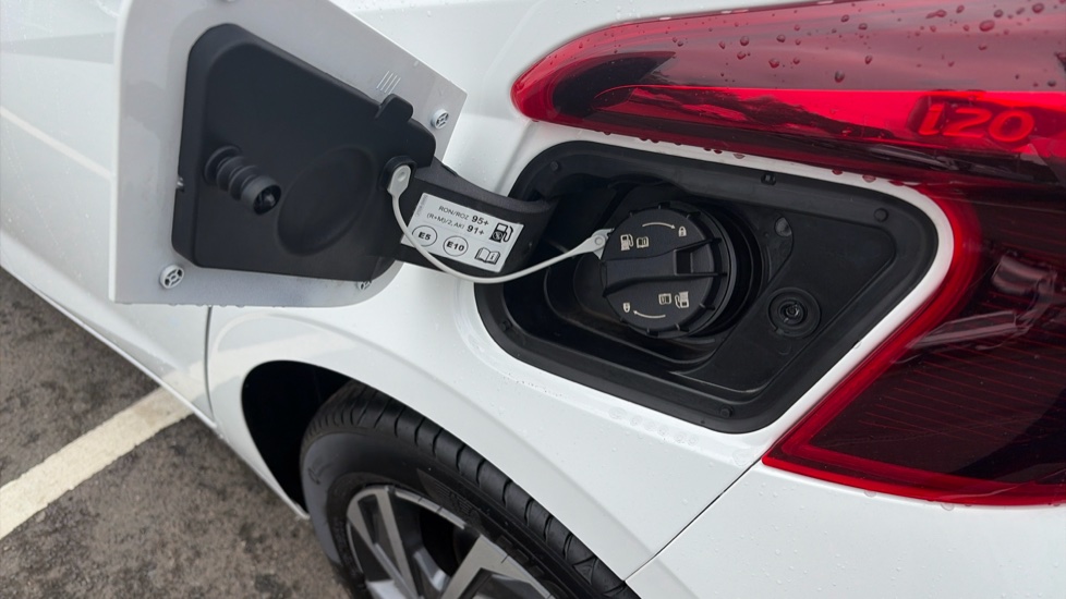 Hyundai i20 1.0T GDi Advance [Nav] 5dr Petrol Hatchback - Image 38