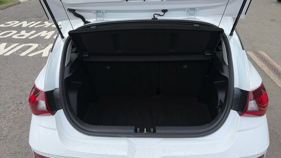Hyundai i20 1.0T GDi Advance [Nav] 5dr Petrol Hatchback - Image 4