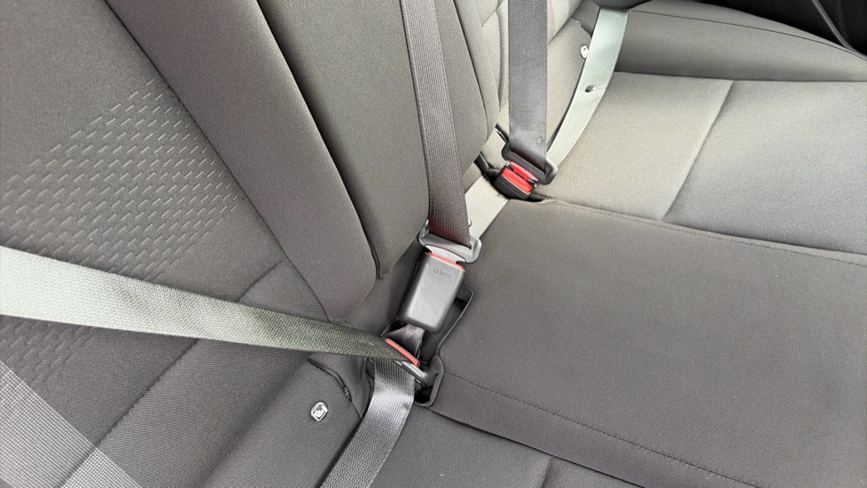 Hyundai i20 1.0T GDi Advance [Nav] 5dr Petrol Hatchback - Image 17