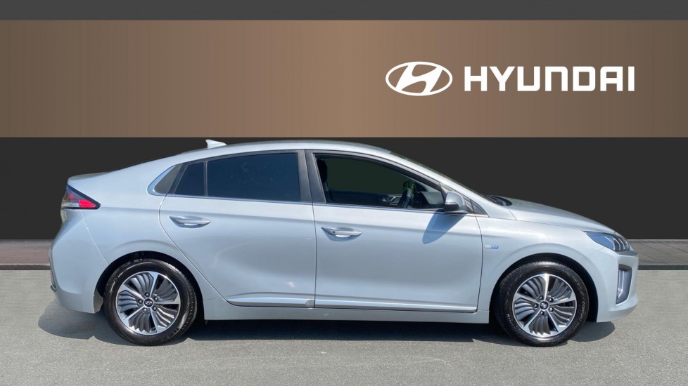 Hyundai IONIQ 1.6 GDi Plug-in Hybrid Premium SE 5dr DCT Hatchback - Image 5