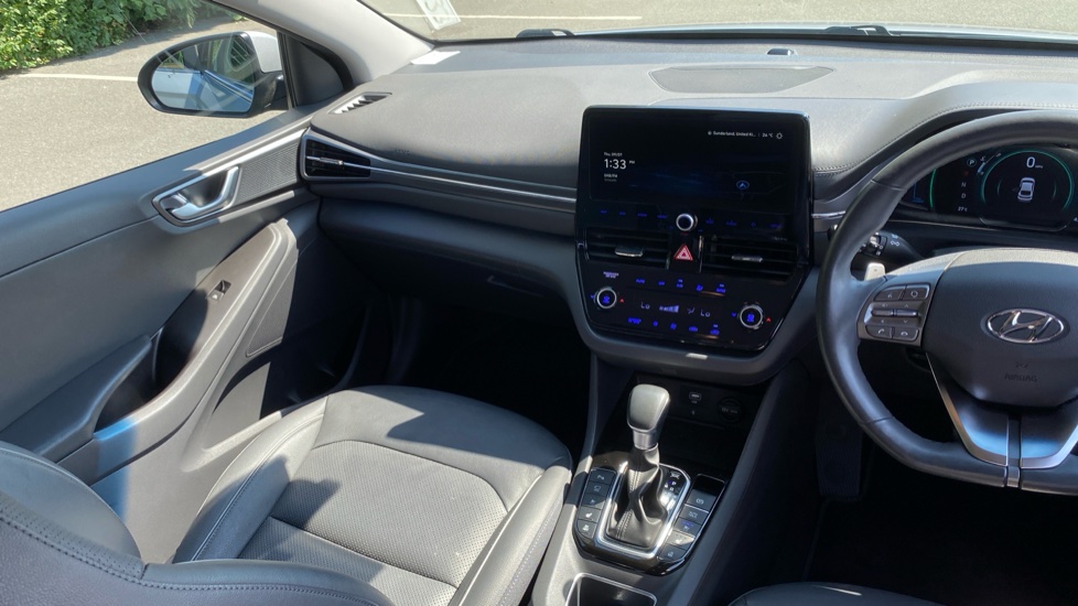 Hyundai IONIQ 1.6 GDi Plug-in Hybrid Premium SE 5dr DCT Hatchback - Image 14