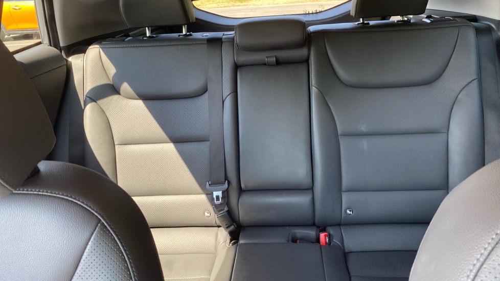 Hyundai IONIQ 1.6 GDi Plug-in Hybrid Premium SE 5dr DCT Hatchback - Image 15