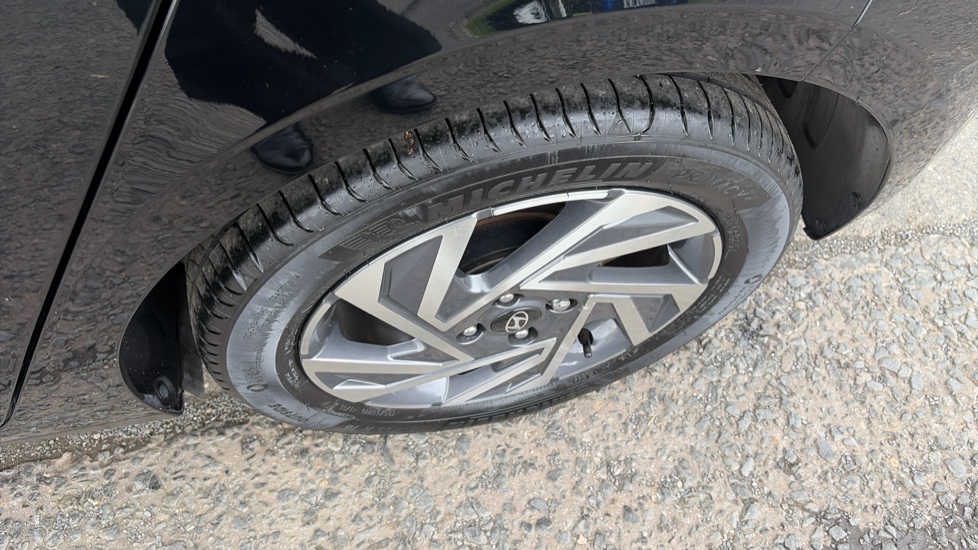 Hyundai i20 1.0T GDi Advance [Nav] 5dr Petrol Hatchback - Image 24
