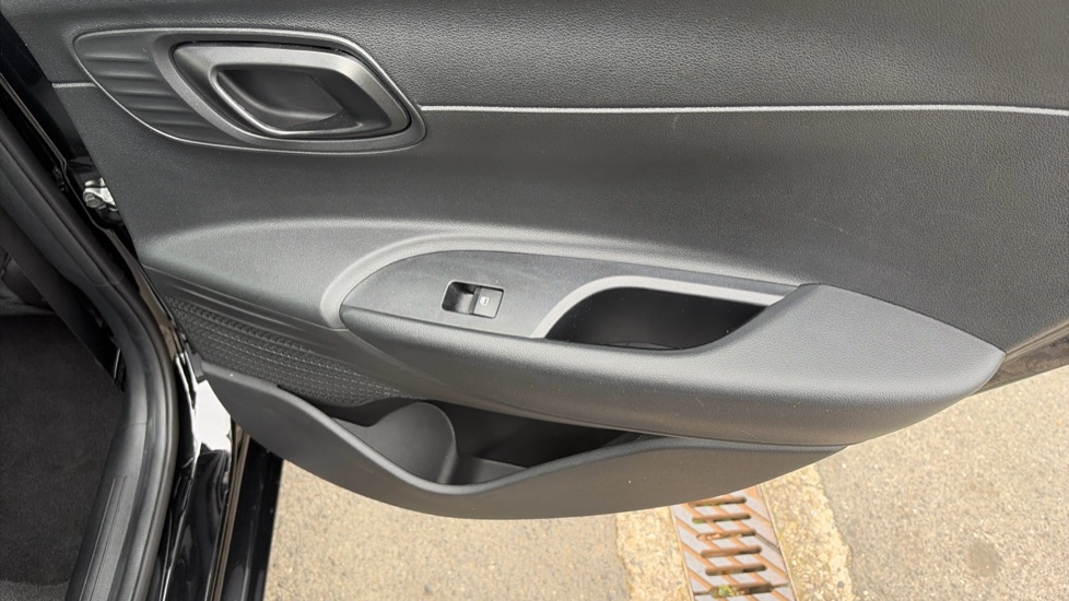 Hyundai i20 1.0T GDi Advance [Nav] 5dr Petrol Hatchback - Image 32