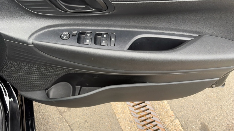 Hyundai i20 1.0T GDi Advance [Nav] 5dr Petrol Hatchback - Image 34
