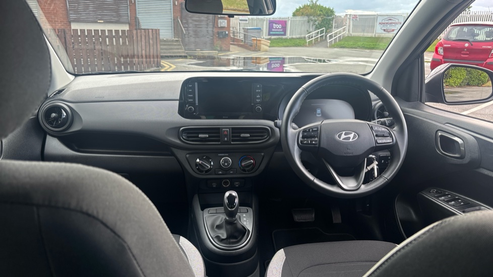 Hyundai i10 1.0 [63] Advance 5dr Auto [Nav] Petrol Hatchback - Image 10