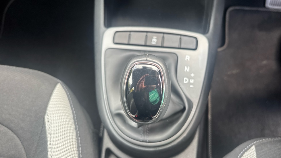 Hyundai i10 1.0 [63] Advance 5dr Auto [Nav] Petrol Hatchback - Image 29