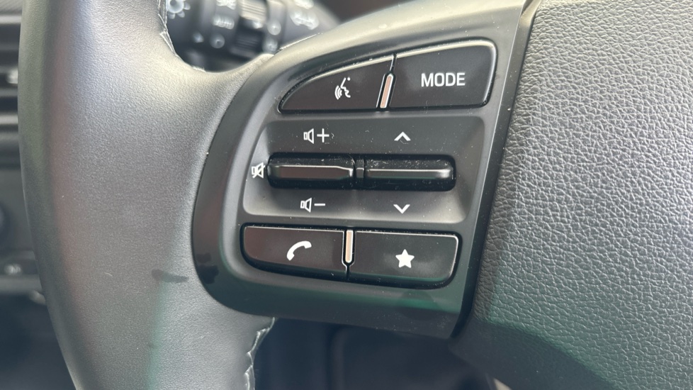 Hyundai i10 1.0 [63] Advance 5dr Auto [Nav] Petrol Hatchback - Image 31
