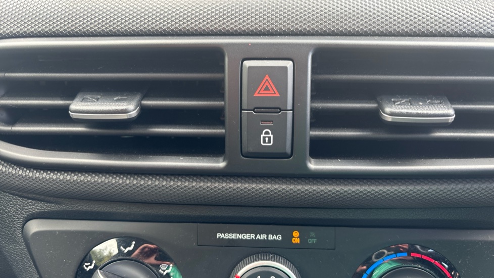 Hyundai i10 1.0 [63] Advance 5dr Auto [Nav] Petrol Hatchback - Image 40