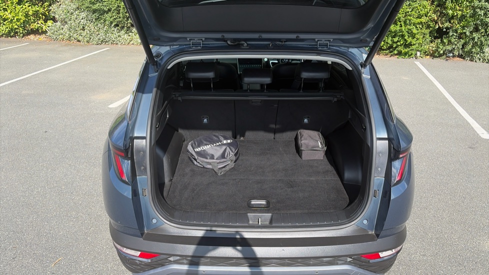 Hyundai TUCSON 1.6 TGDi Plug-in Hybrid Ultimate 5dr 4WD Auto Estate - Image 4