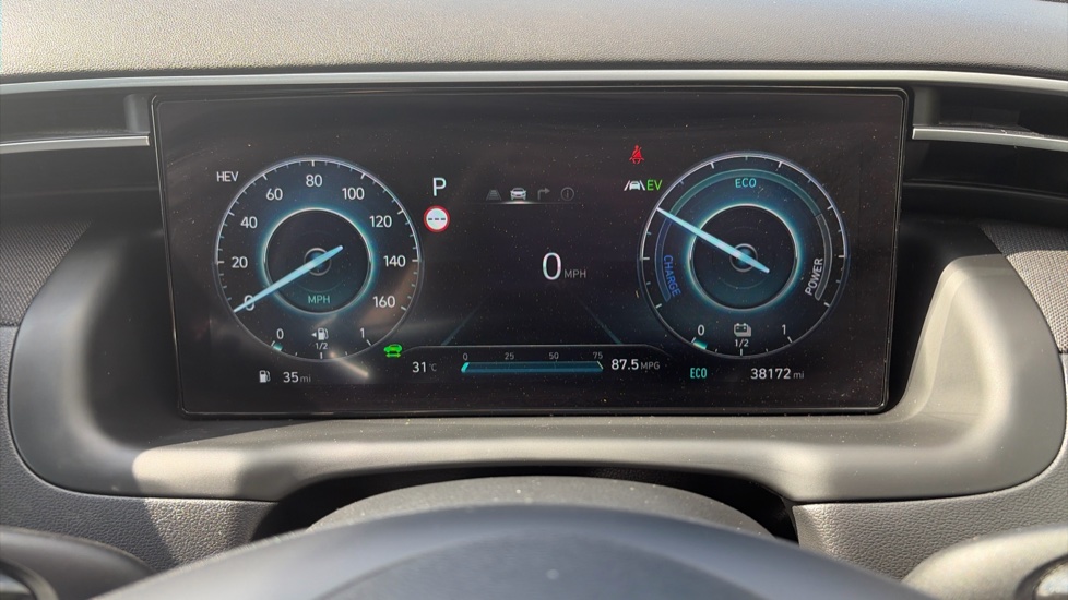 Hyundai TUCSON 1.6 TGDi Plug-in Hybrid Ultimate 5dr 4WD Auto Estate - Image 18