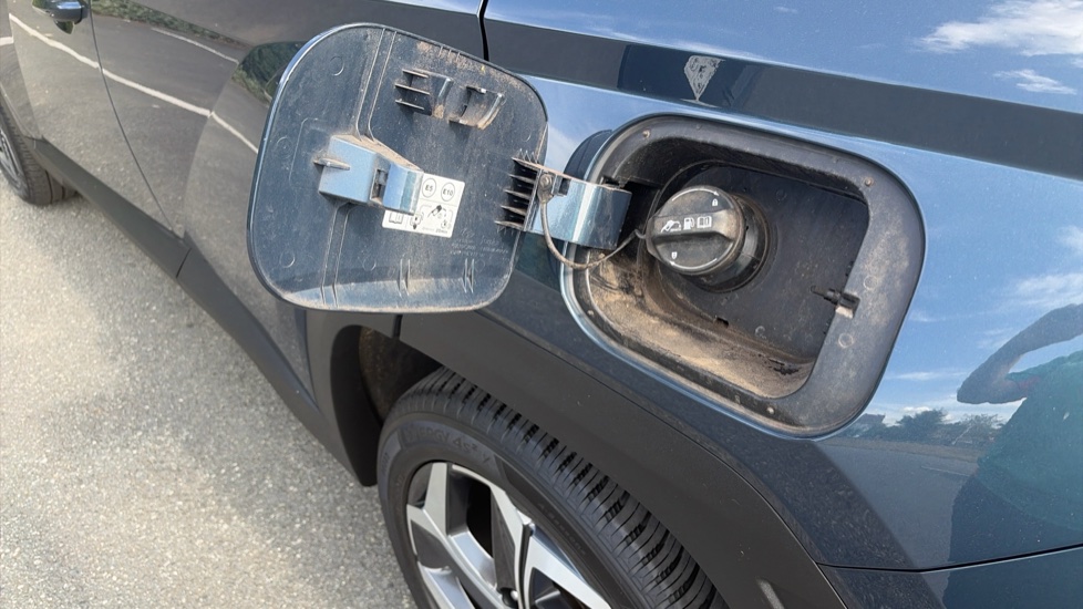 Hyundai TUCSON 1.6 TGDi Plug-in Hybrid Ultimate 5dr 4WD Auto Estate - Image 34